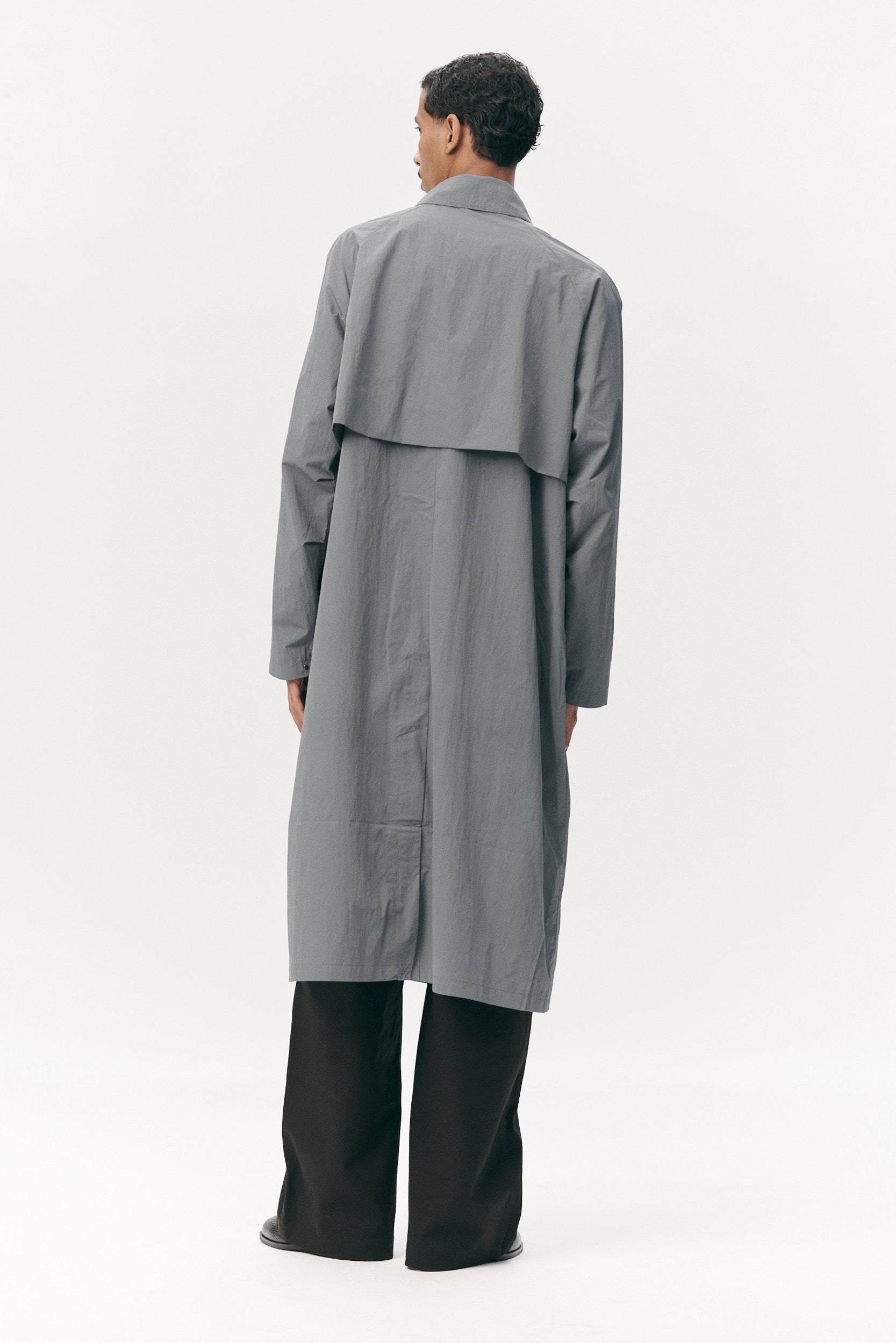 LONG COACH CRINCLE NYLON SS26 GREY BLUE