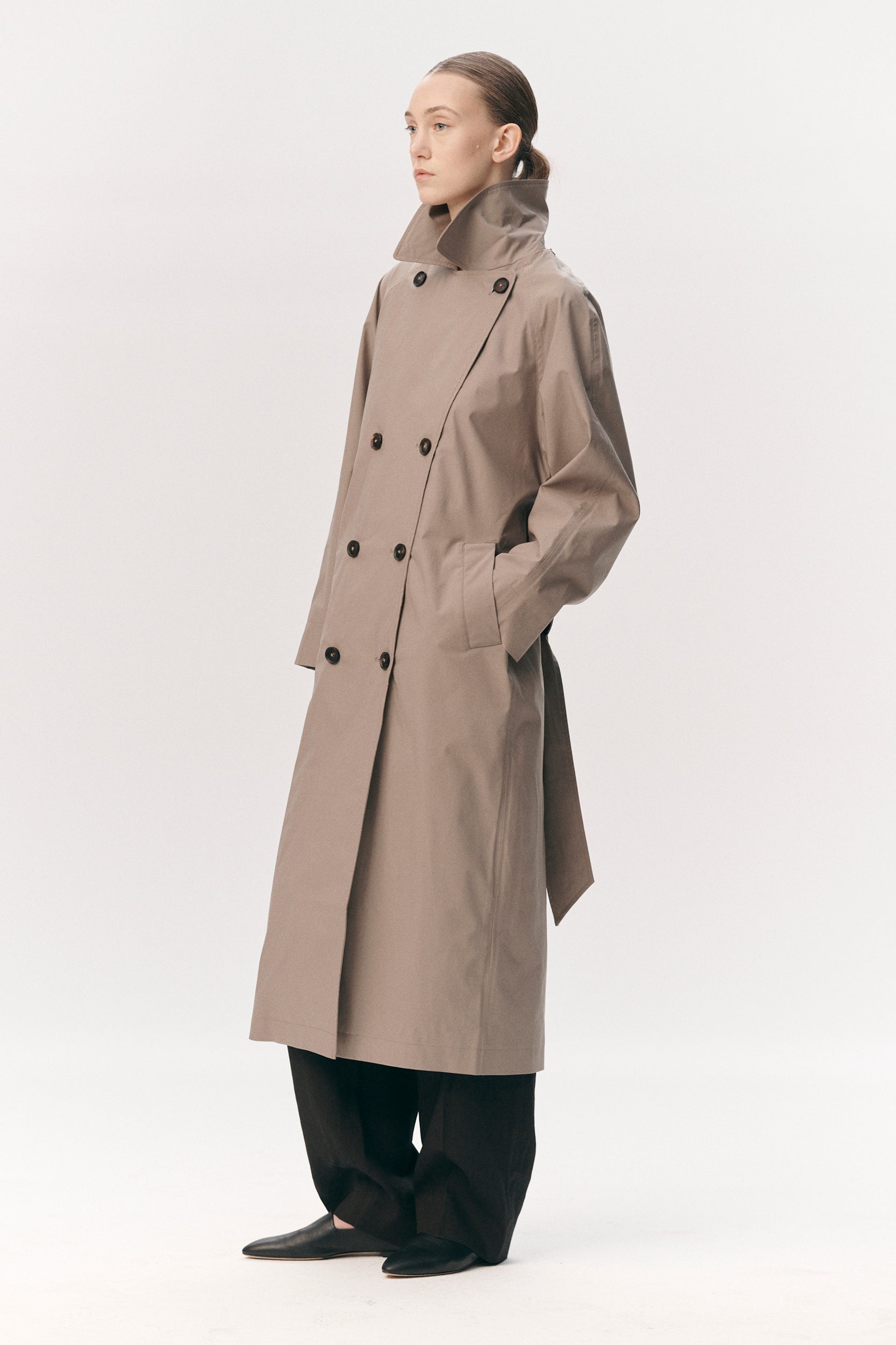 ROOMY TRENCH TECH TWILL SS26 LIGHT ARMY