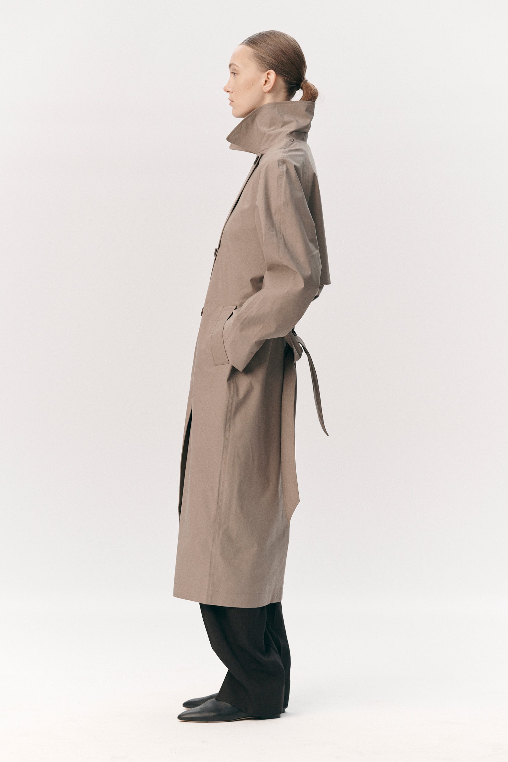 ROOMY TRENCH TECH TWILL SS26 LIGHT ARMY