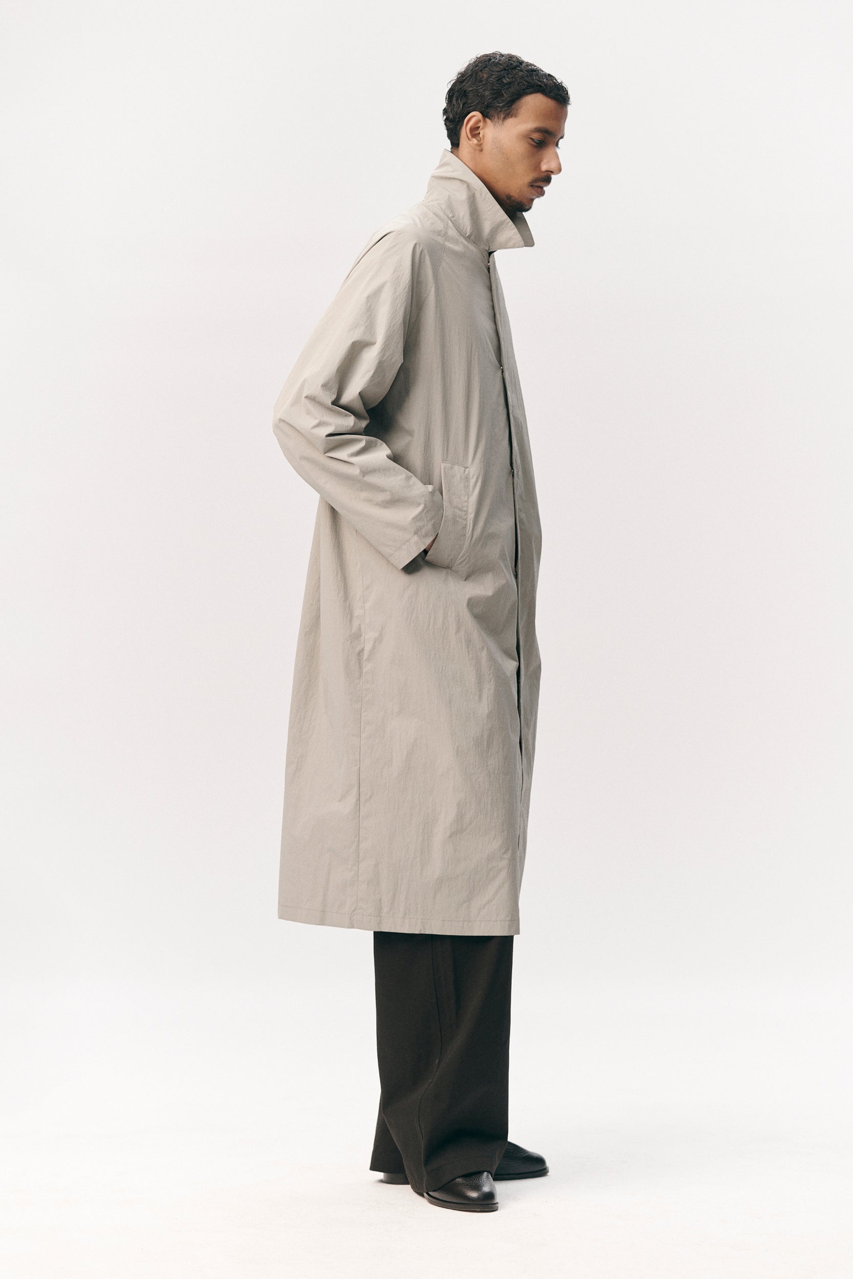 LONG COACH CRINCLE NYLON SS26 SAGE