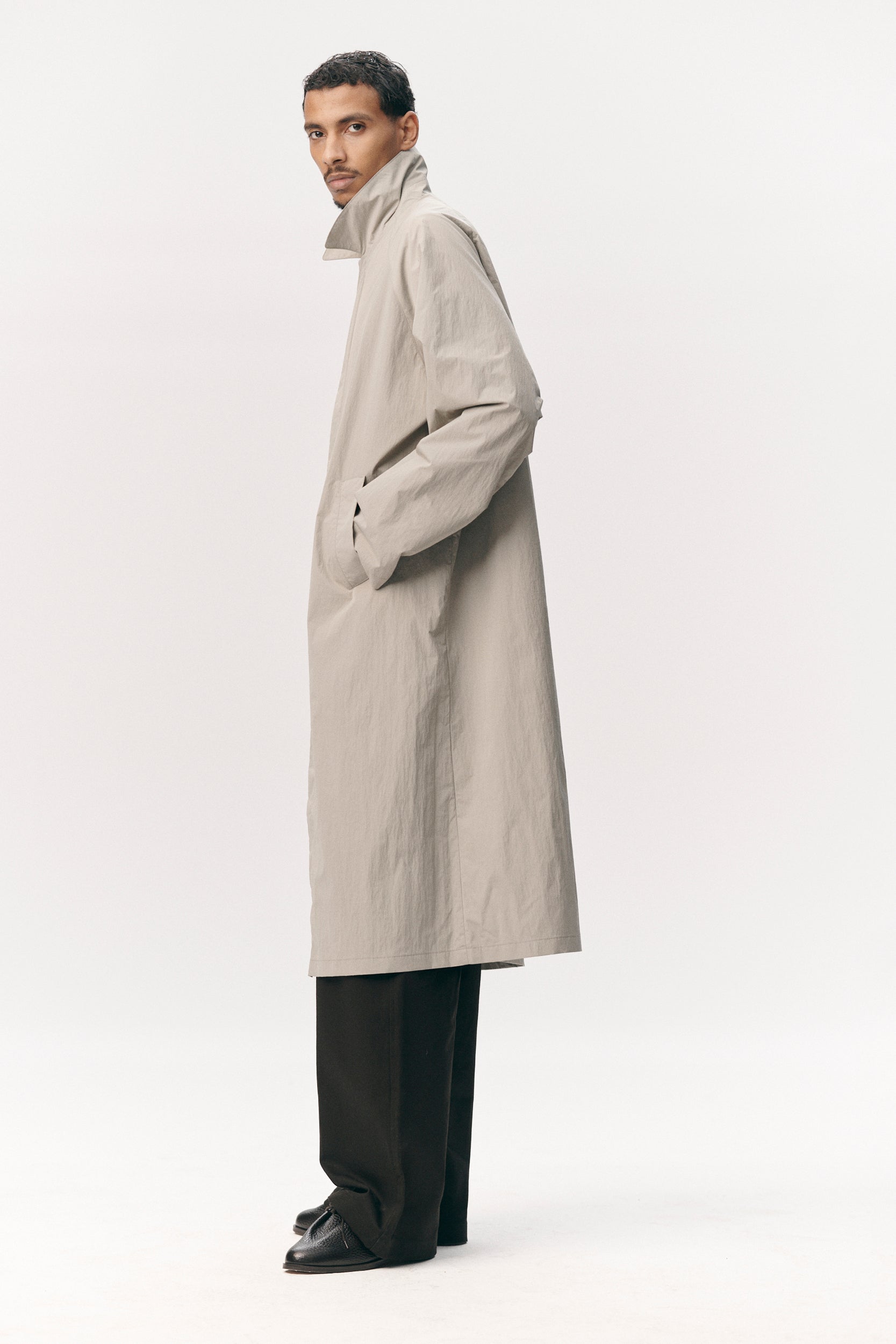 LONG COACH CRINCLE NYLON SS26 SAGE