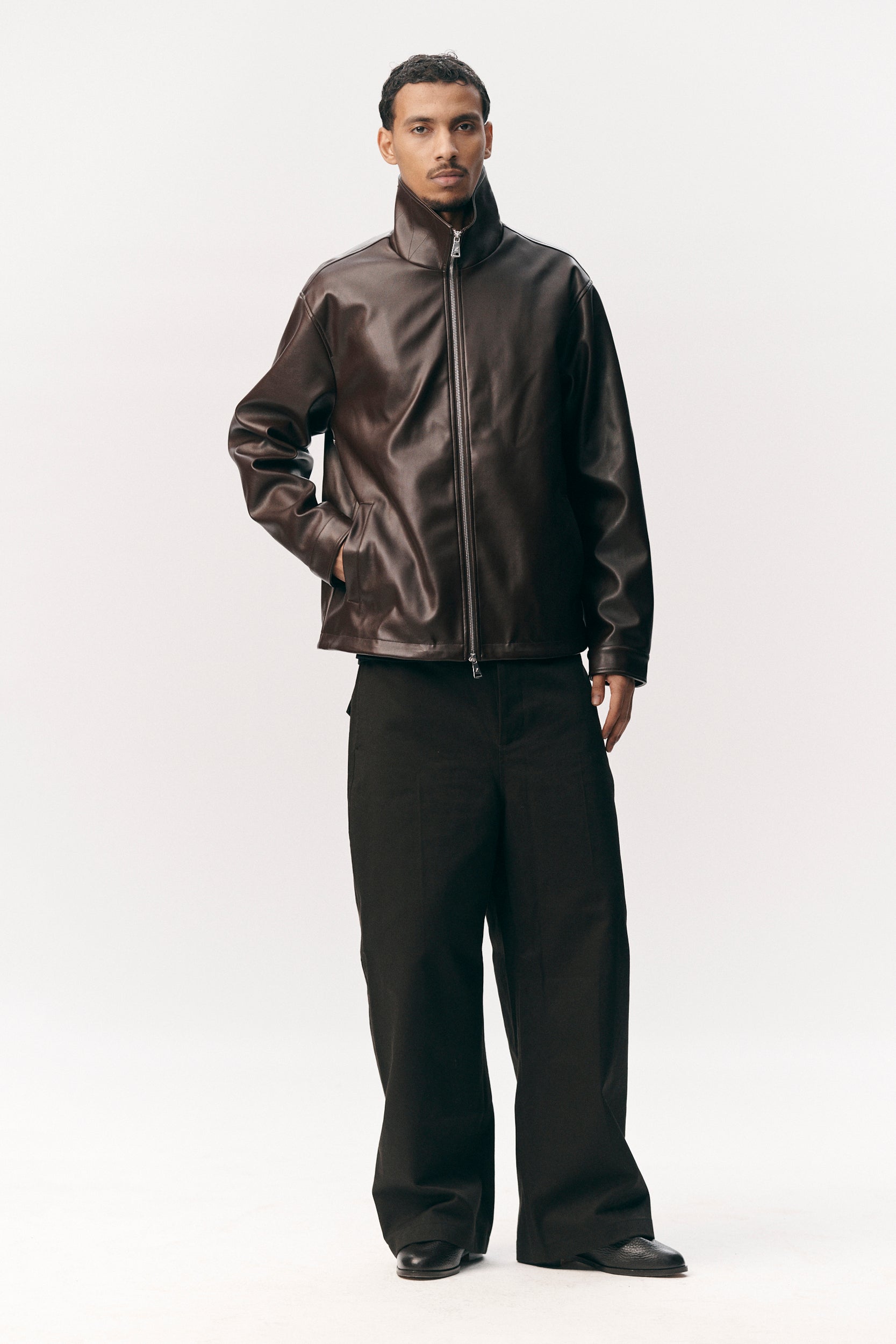 ZIP UP FAUX L SS26 DARK CHOCOLATE