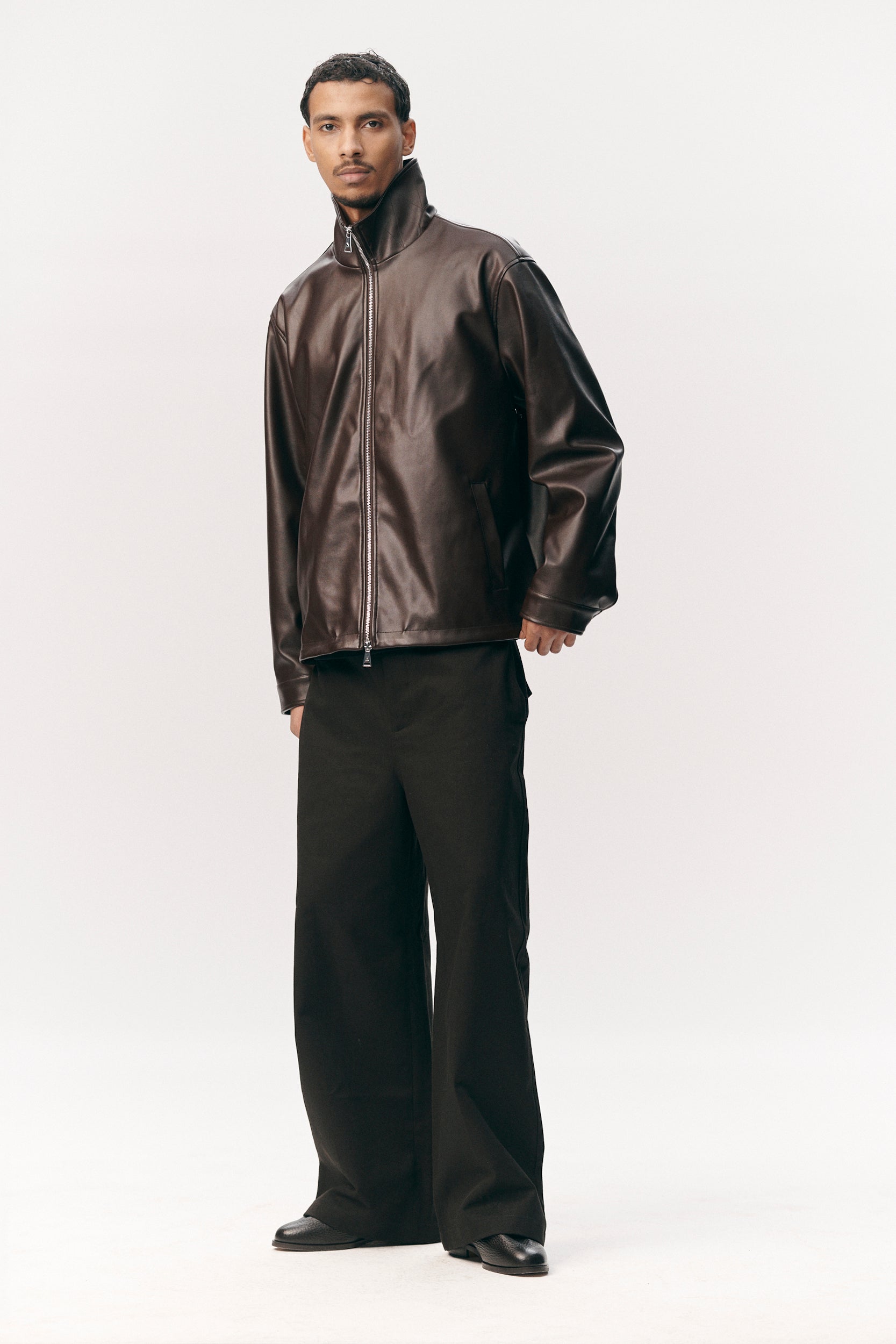 ZIP UP FAUX L SS26 DARK CHOCOLATE