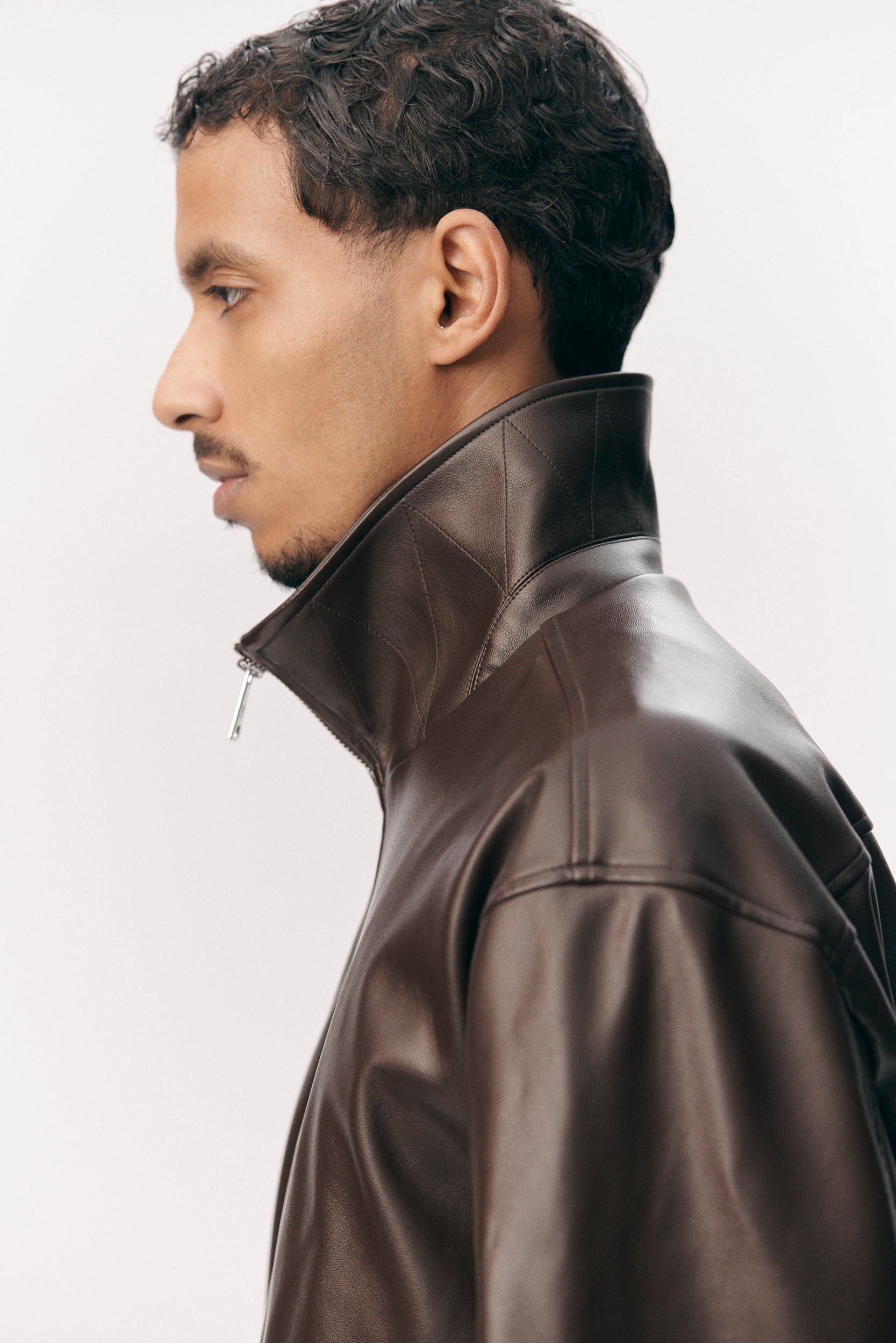 ZIP UP FAUX L SS26 DARK CHOCOLATE