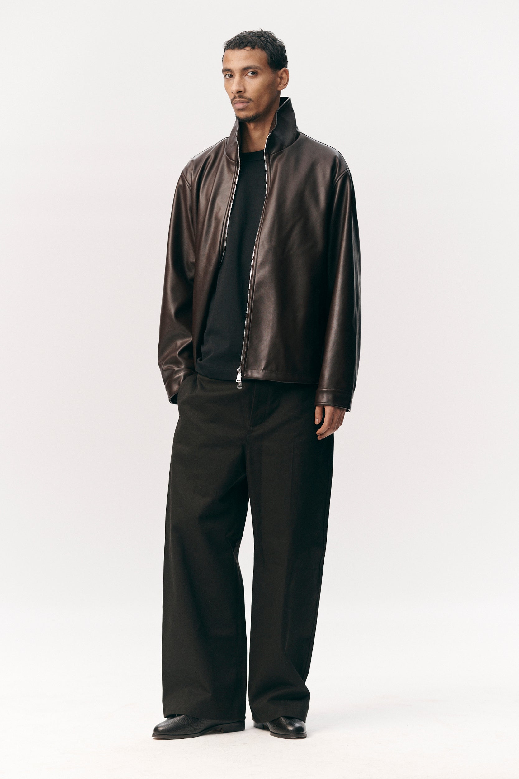 ZIP UP FAUX L SS26 DARK CHOCOLATE