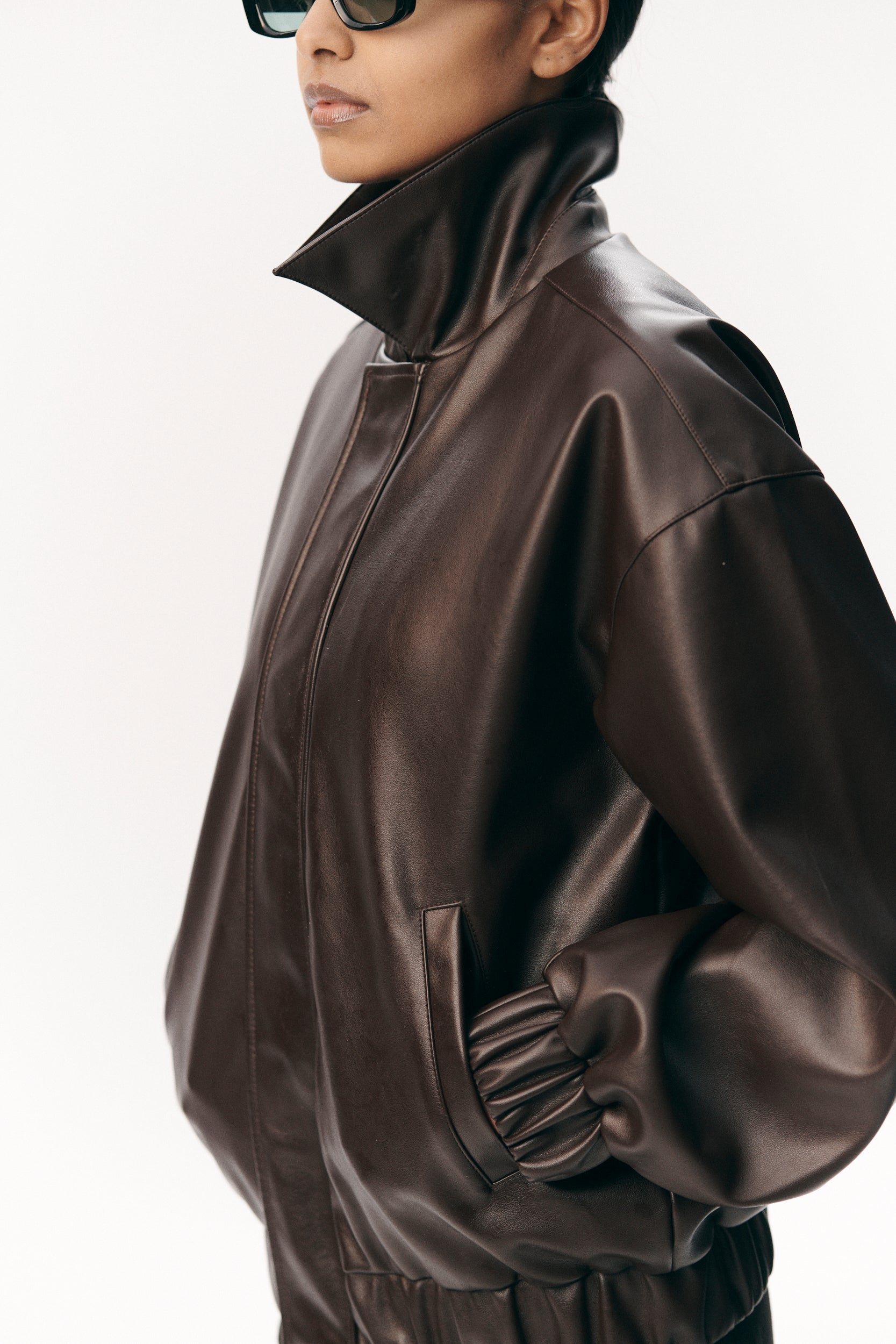 SHORT TRACKER WM SS26 DARK CHOCOLATE