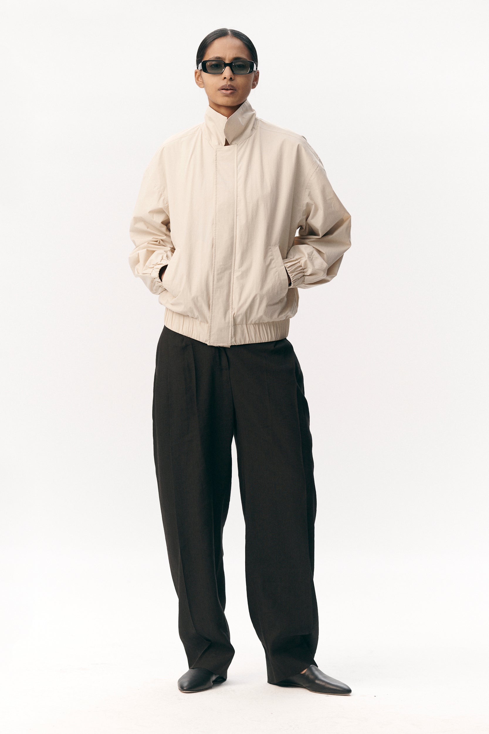 SHORT TRACKER WM NYLON SS26 BEIGE