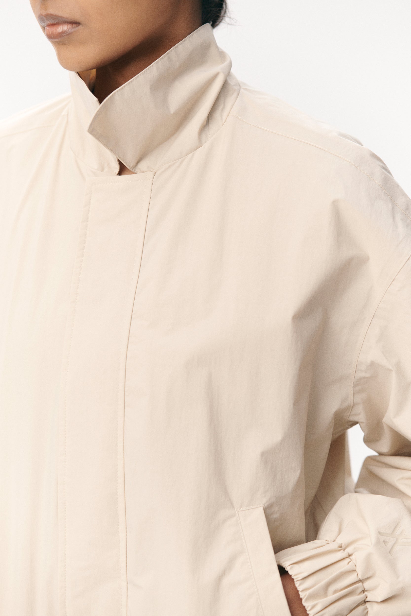 SHORT TRACKER WM NYLON SS26 BEIGE