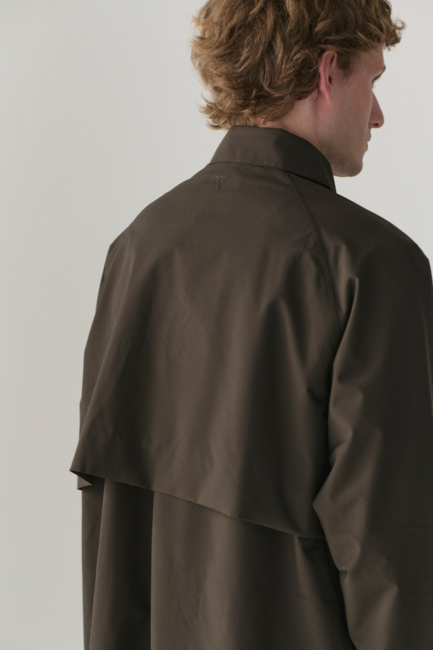 LONG COACH GN SS25 CHOCOLATE MENS