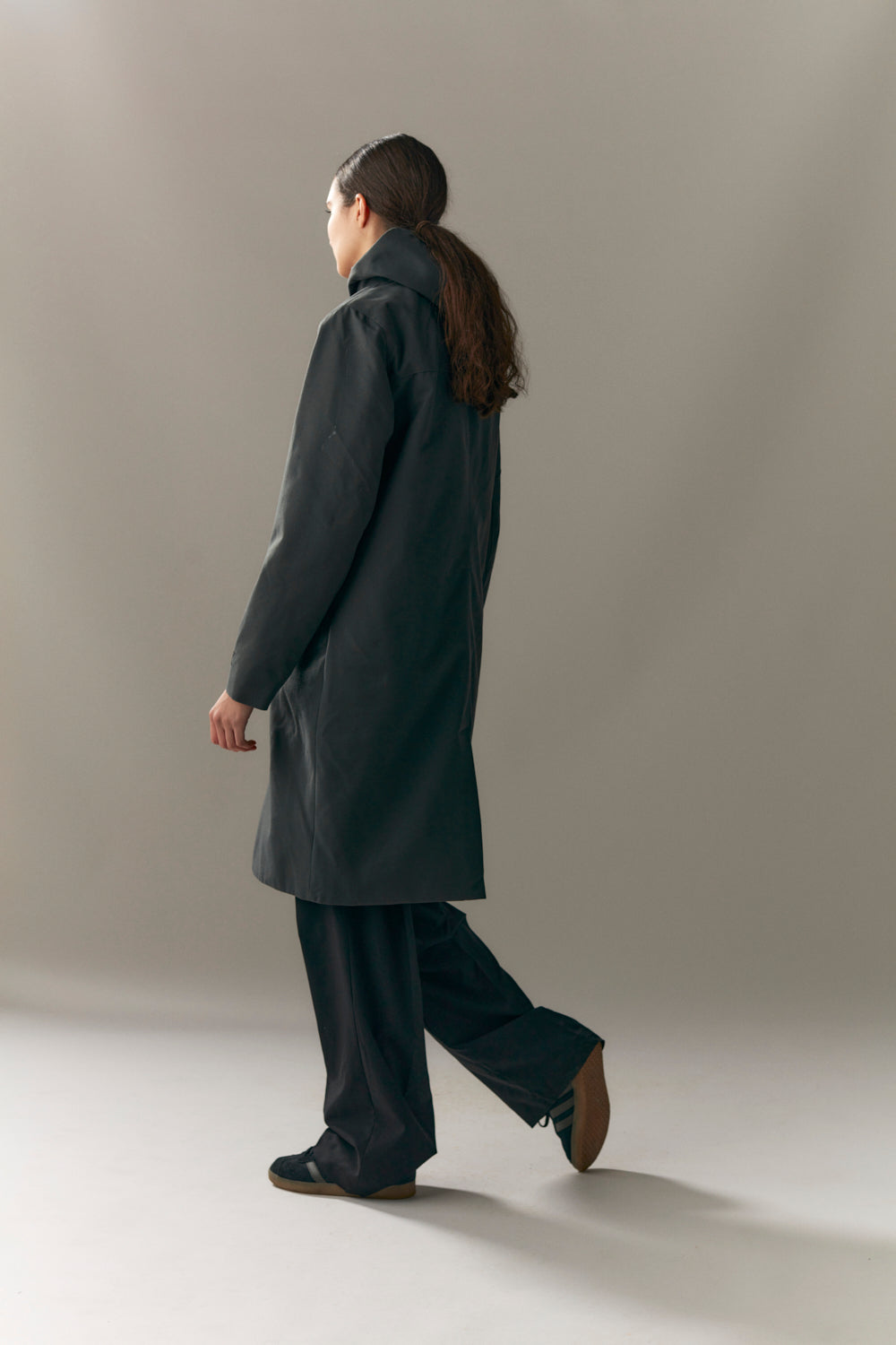 NOT SO LONG TUBE SPOILER AW23 houtskool 