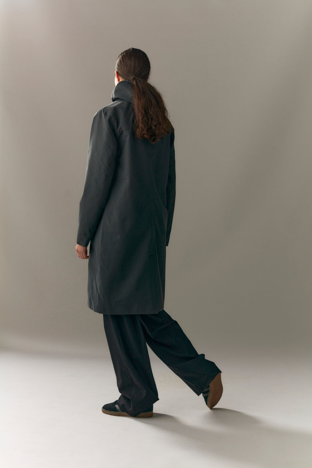 NOT SO LONG TUBE SPOILER AW23 houtskool 
