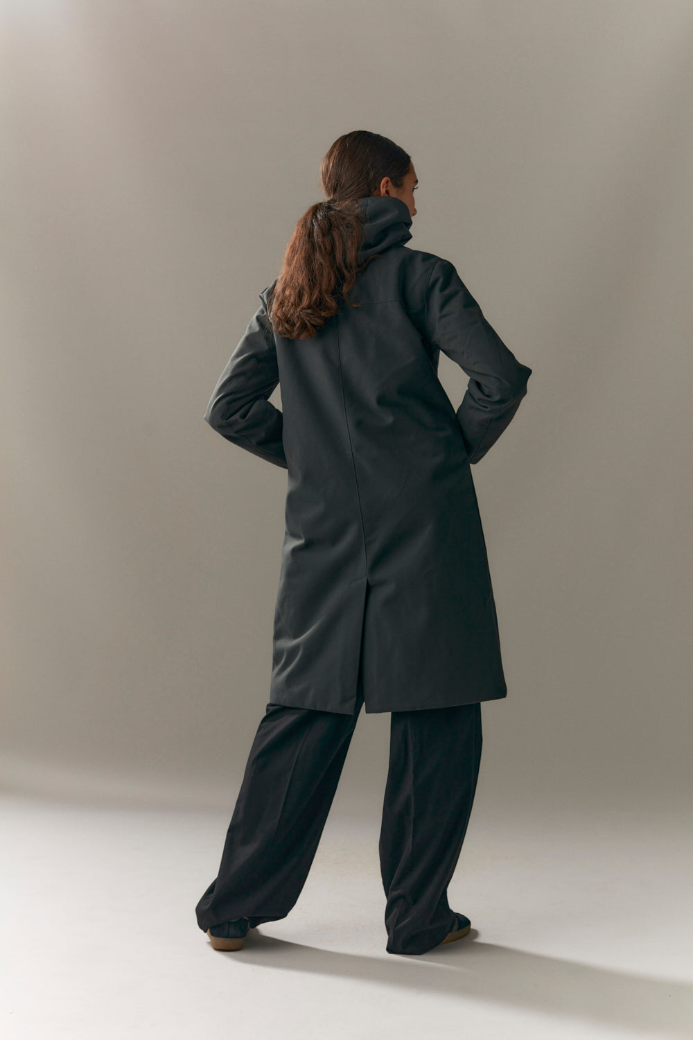 NOT SO LONG TUBE SPOILER AW23 houtskool 