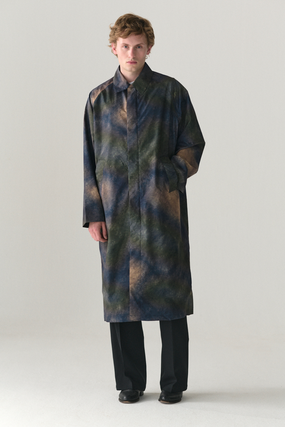 LONG COACH PRINTED UNIVERSE SS25 NAVY MENS