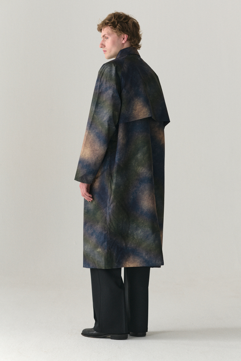 LONG COACH PRINTED UNIVERSE SS25 NAVY MENS