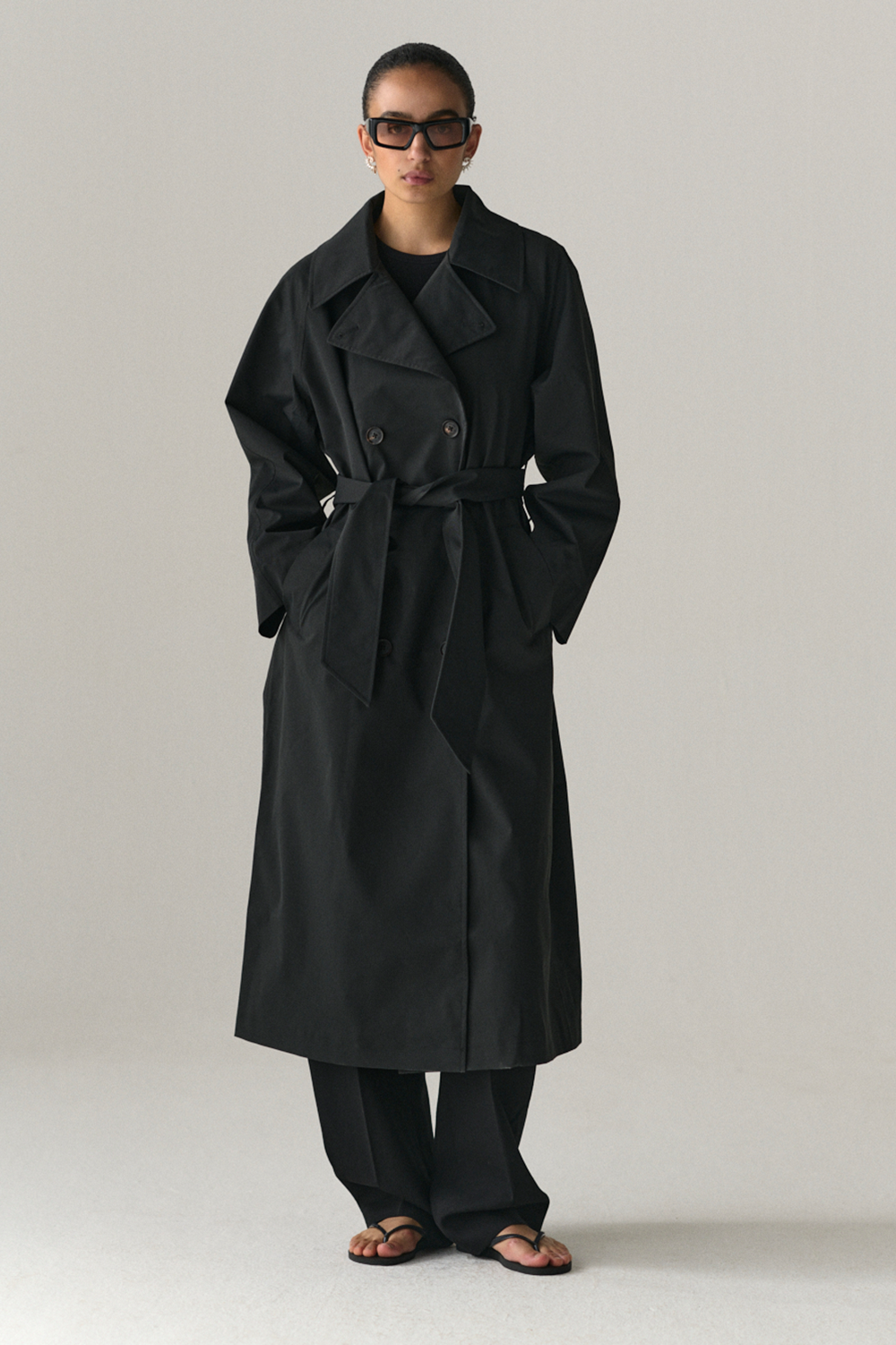 ROOMY TRENCH SS25 WASHED BLACK