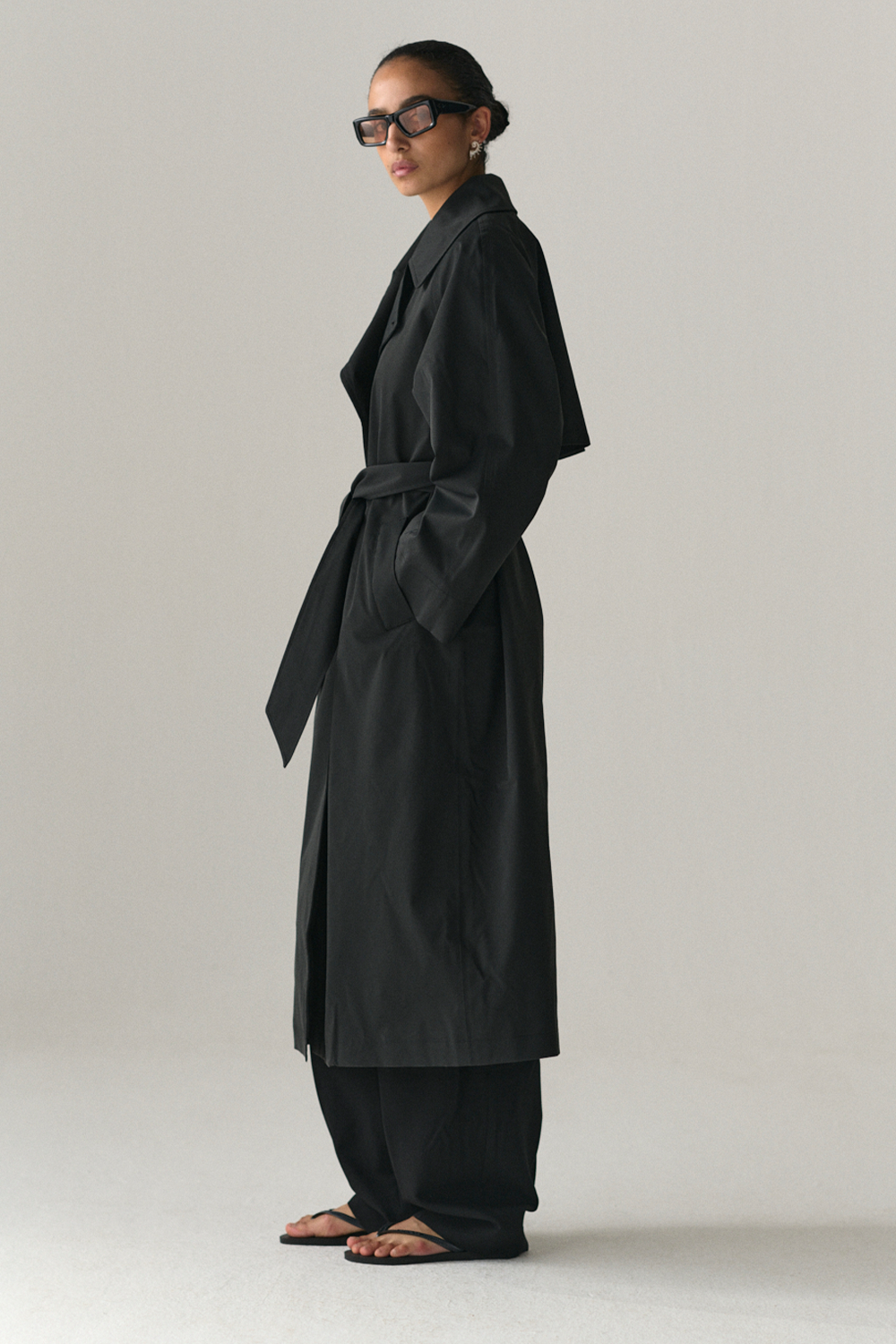 ROOMY TRENCH SS25 WASHED BLACK