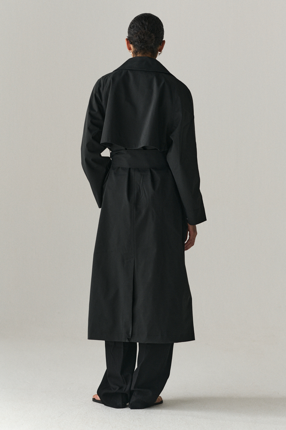 ROOMY TRENCH SS25 WASHED BLACK