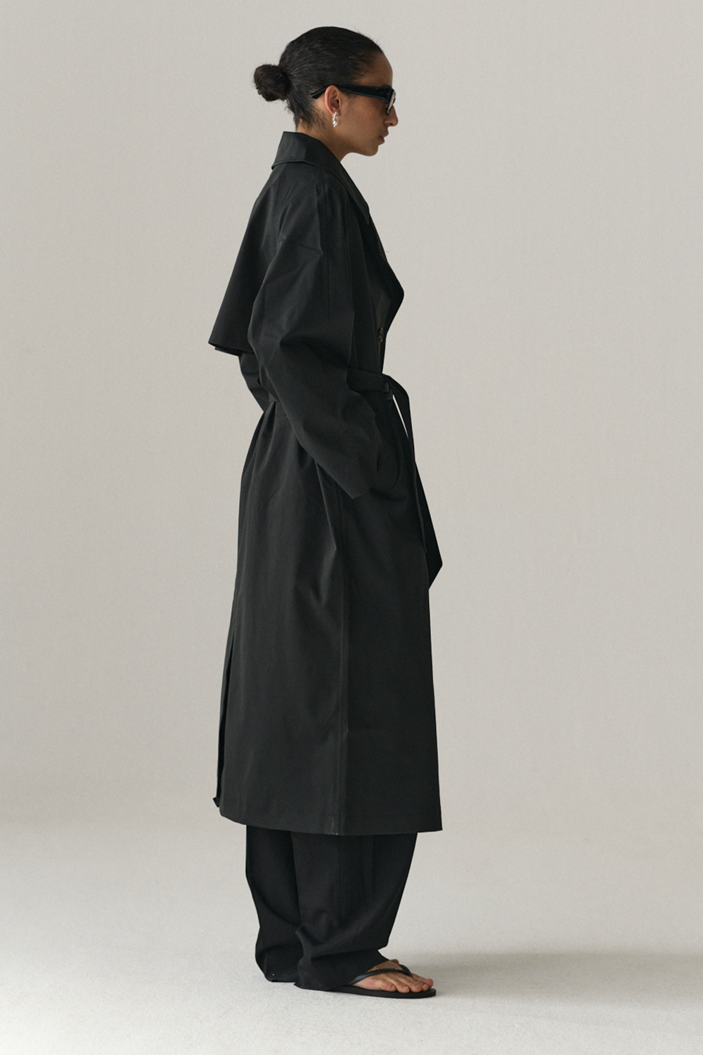 ROOMY TRENCH SS25 WASHED BLACK