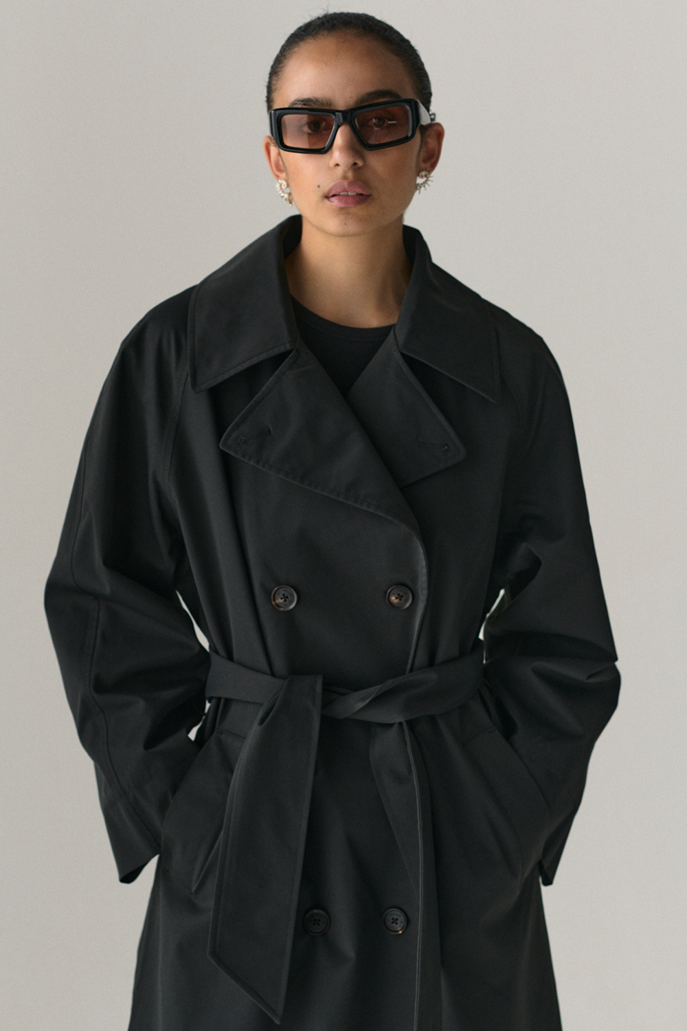 ROOMY TRENCH SS25 WASHED BLACK