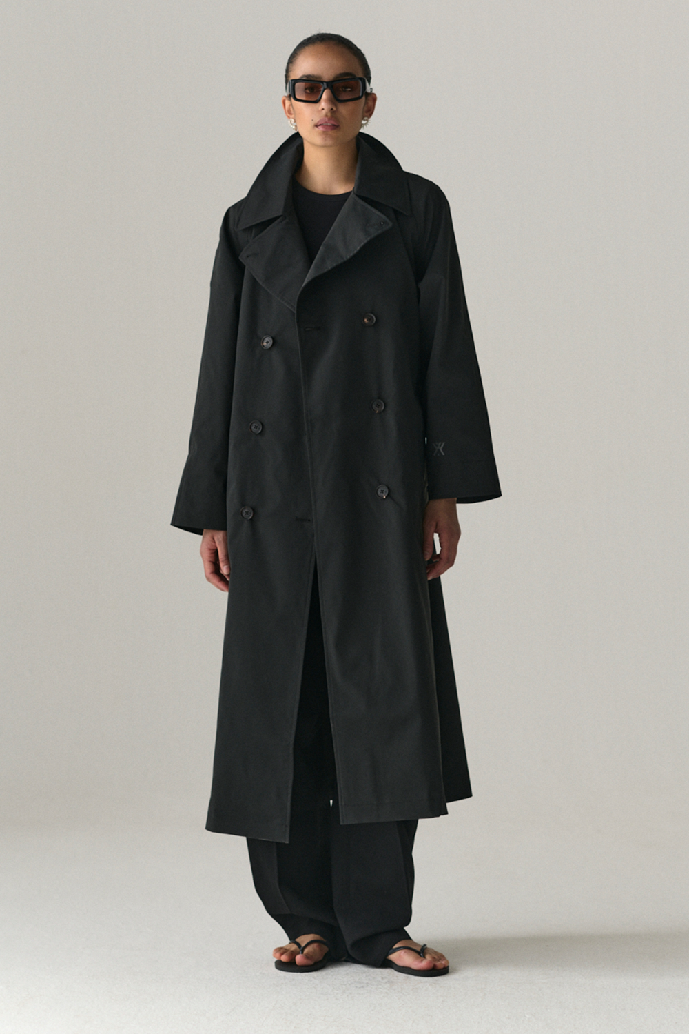ROOMY TRENCH SS25 WASHED BLACK
