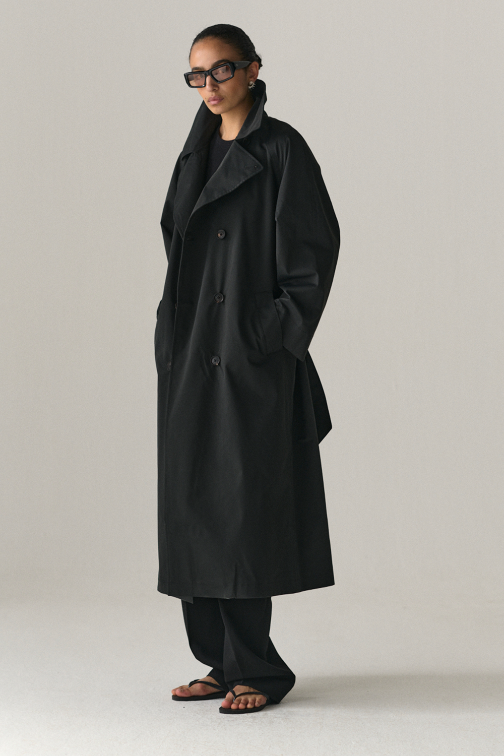 ROOMY TRENCH SS25 WASHED BLACK
