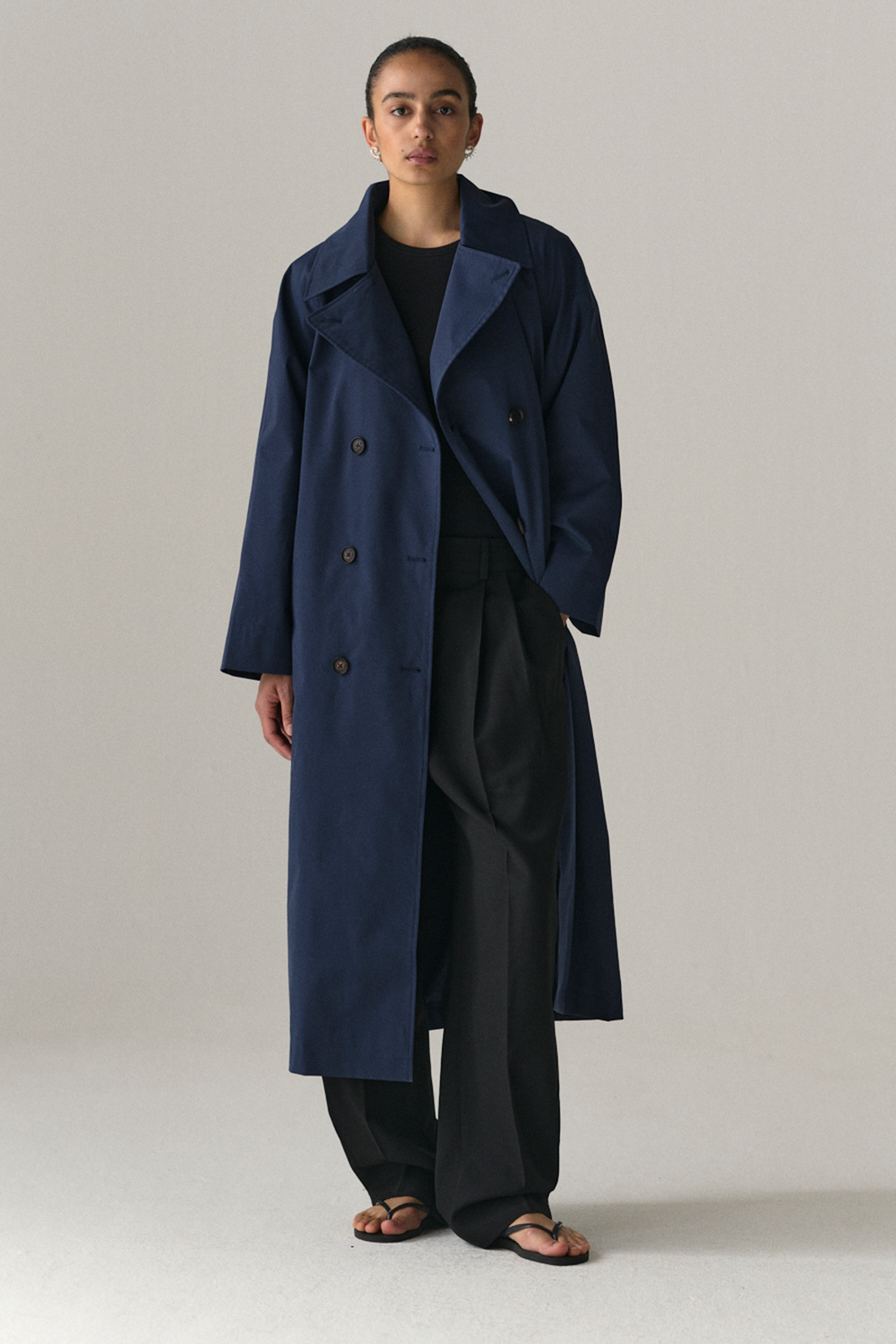 ROOMY TRENCH SS25 NAVY