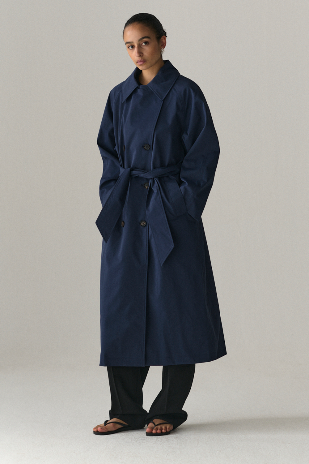 ROOMY TRENCH SS25 NAVY