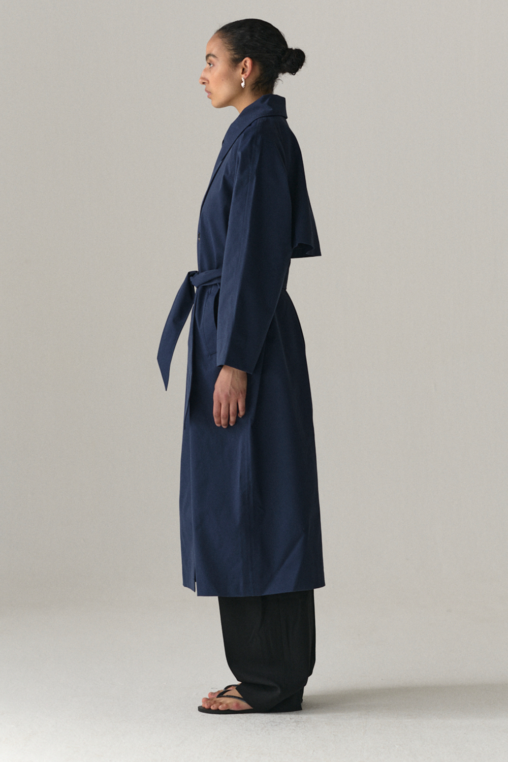 ROOMY TRENCH SS25 NAVY