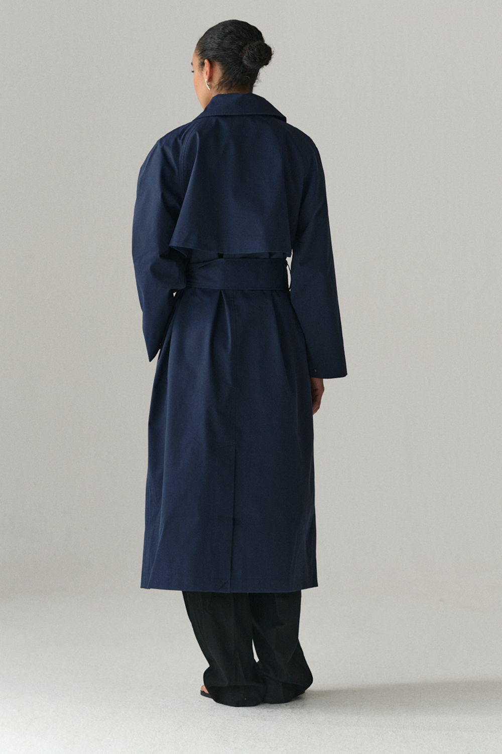 ROOMY TRENCH SS25 NAVY