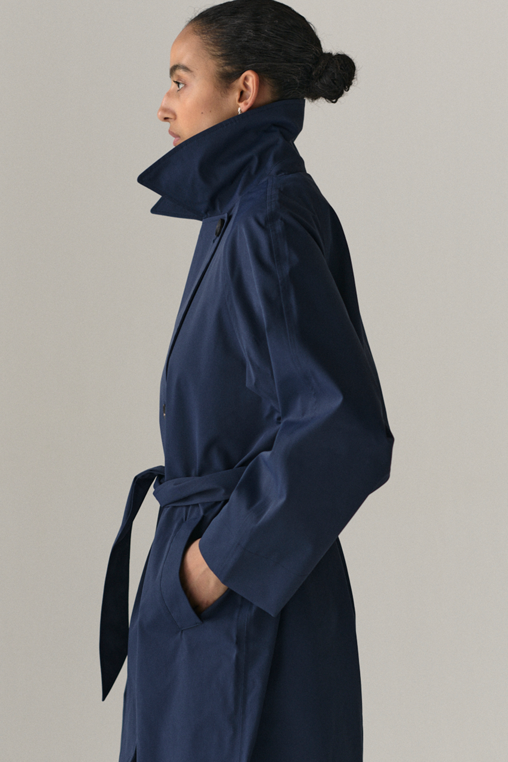 ROOMY TRENCH SS25 NAVY