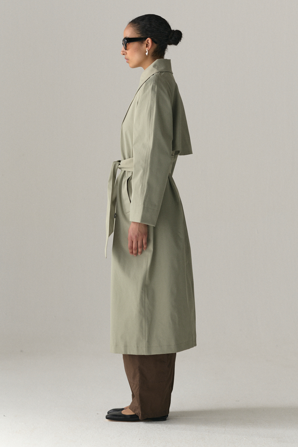 ROOMY TRENCH SS25 LIGHT GREY ARMY