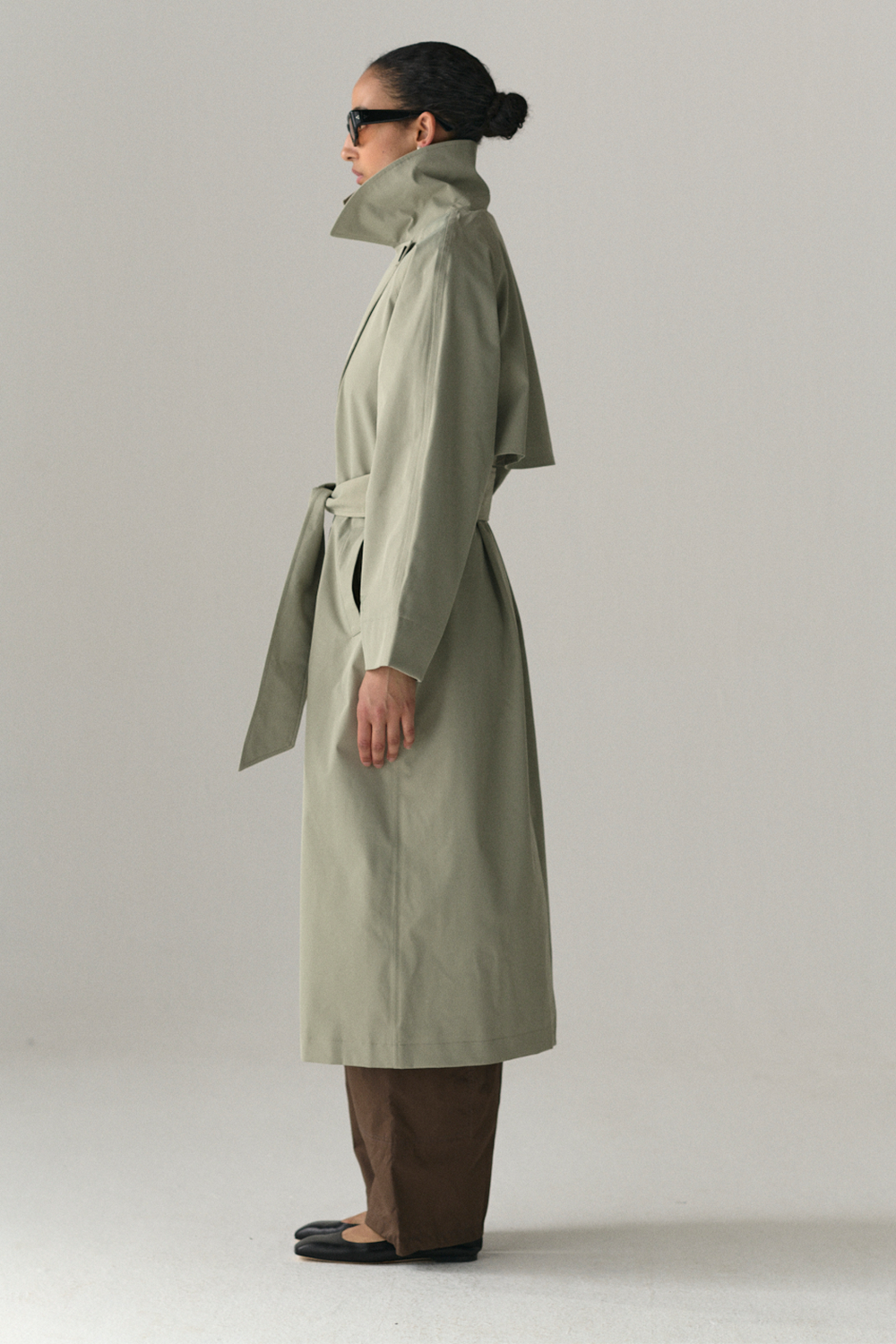 ROOMY TRENCH SS25 LIGHT GREY ARMY