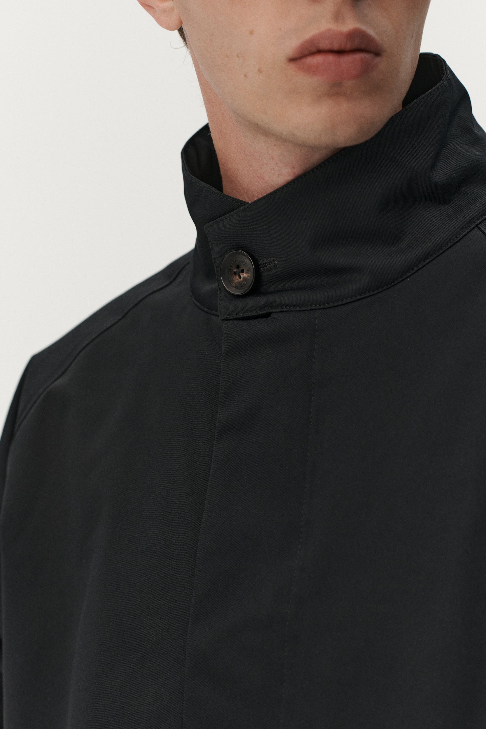 SHORT COACH NIN SPIN AW25 BLACK