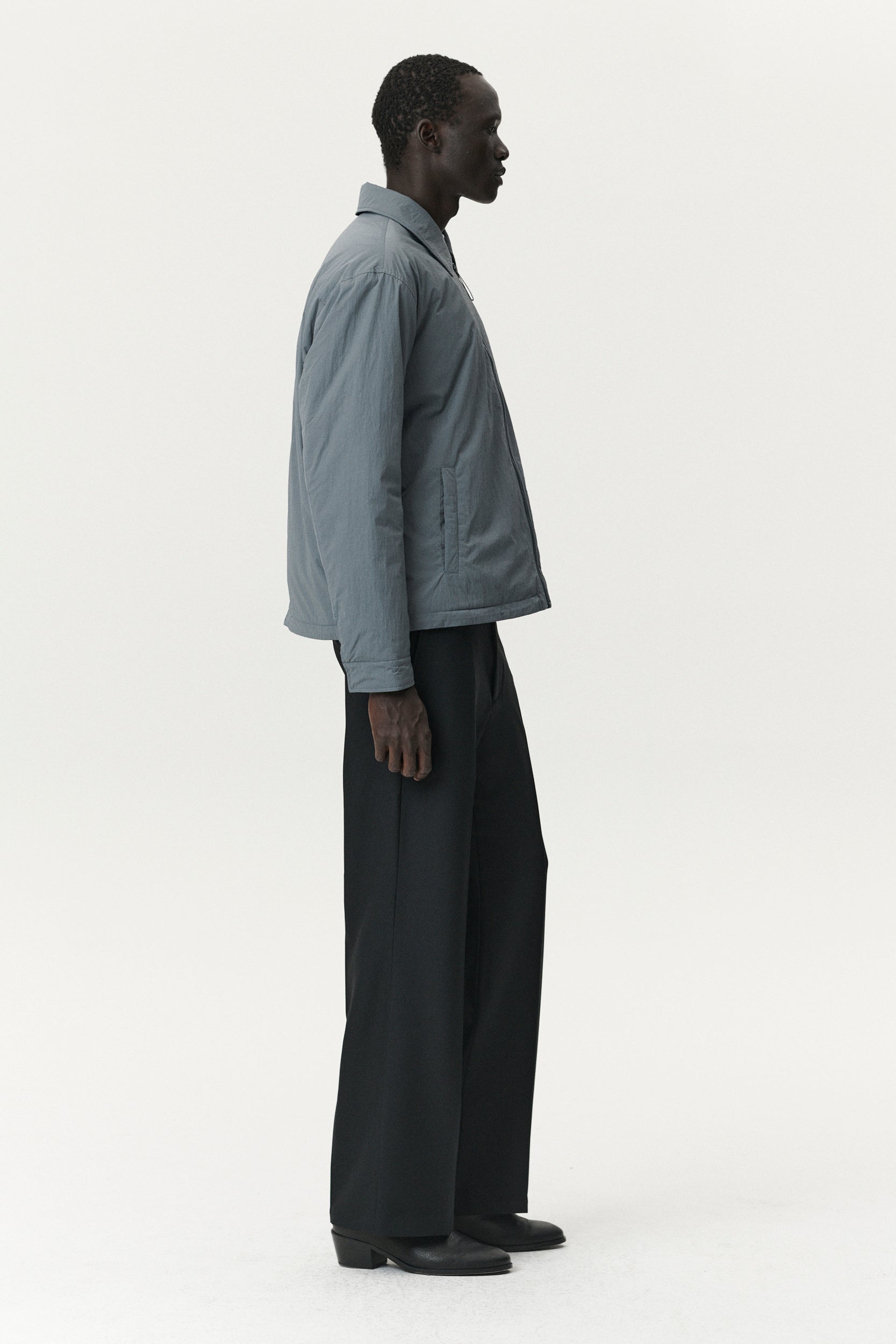 ZIP UP CRINCLE AW25 LIGHT GREY BLUE