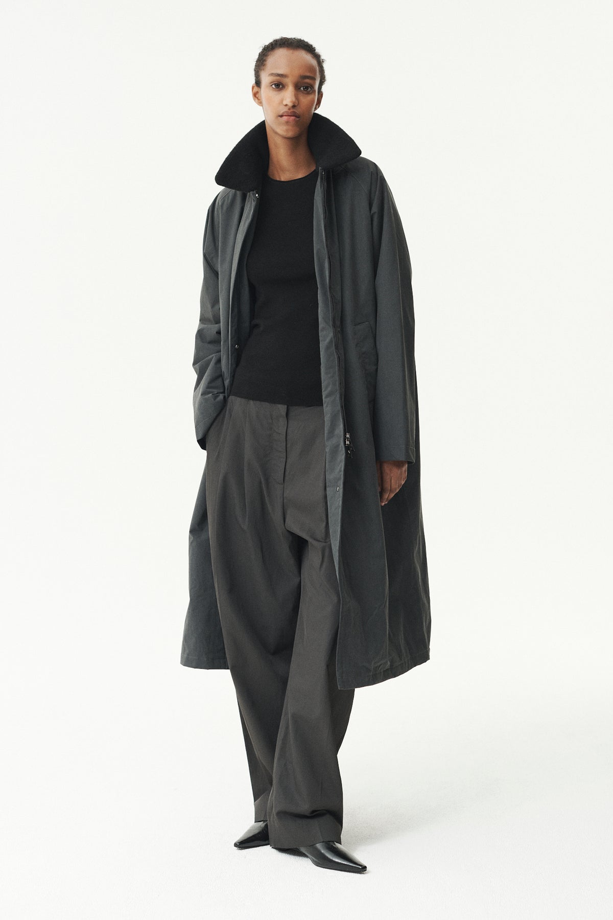 LONG COACH WASHED WOMEN AW26 WASHED BLACK