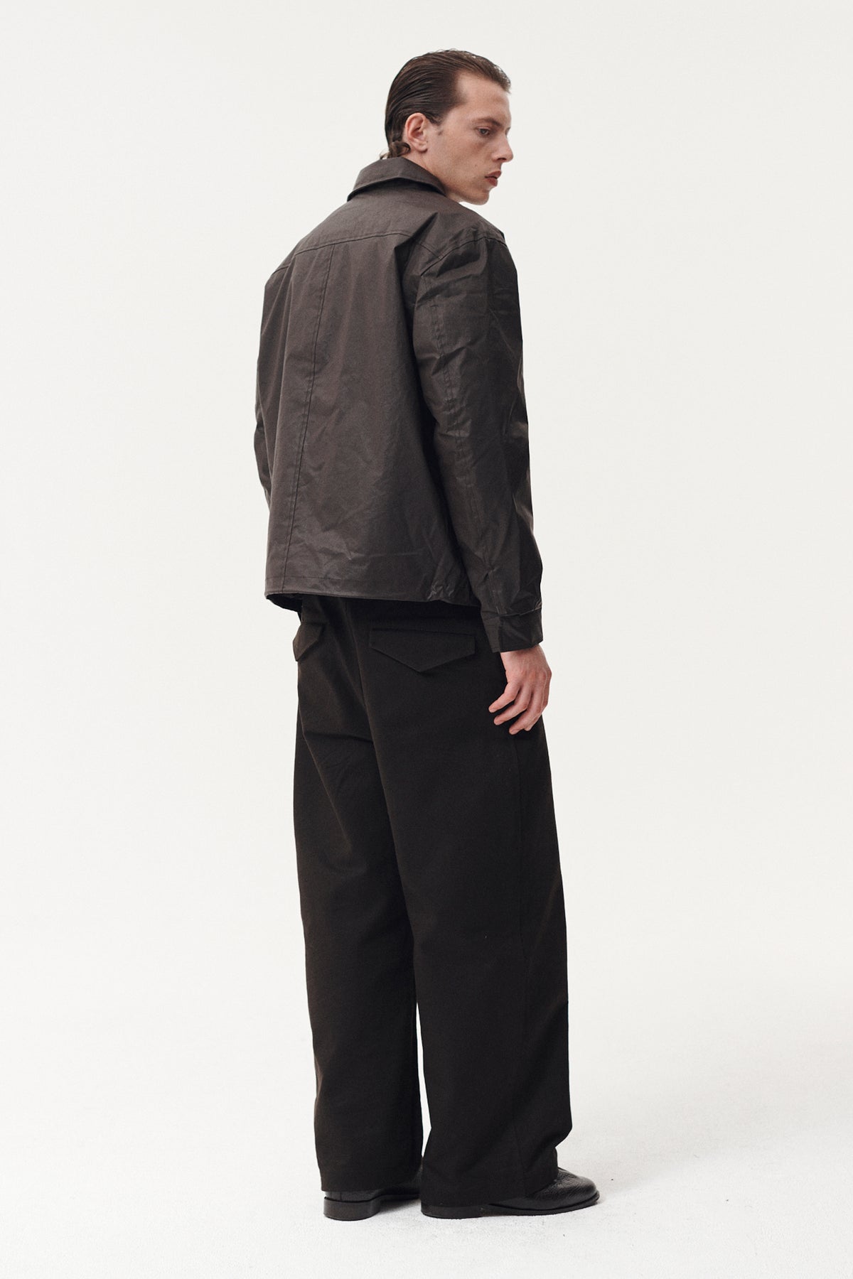 ZIP UP WAX CORDU AW26 CHOCOLATE