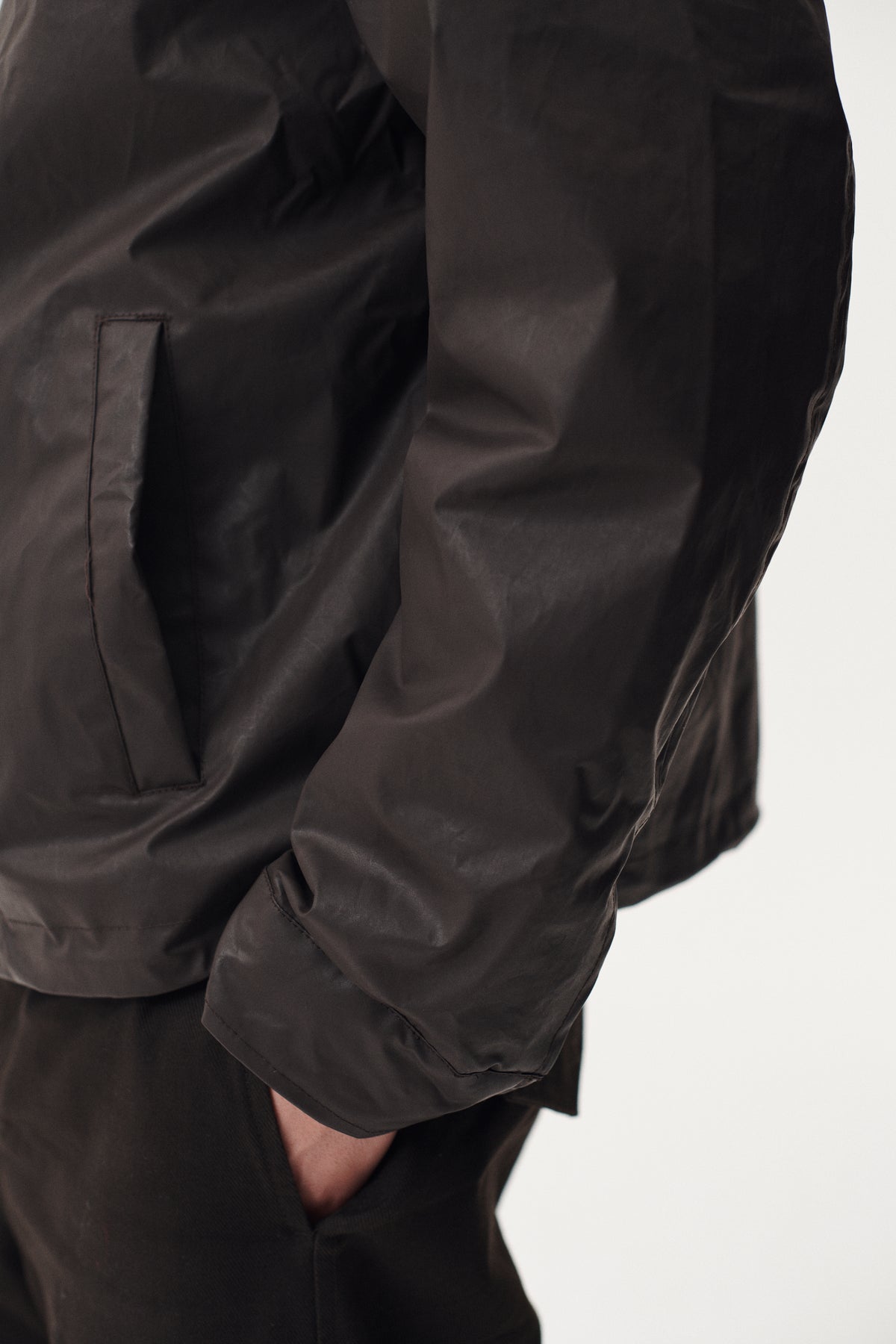 ZIP UP WAX CORDU AW26 CHOCOLATE