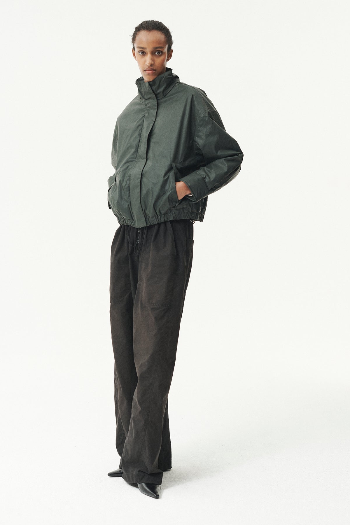 LIVA WAX AW26 DARK GREY GREEN