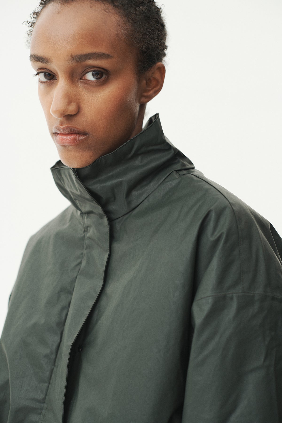 LIVA WAX AW26 DARK GREY GREEN