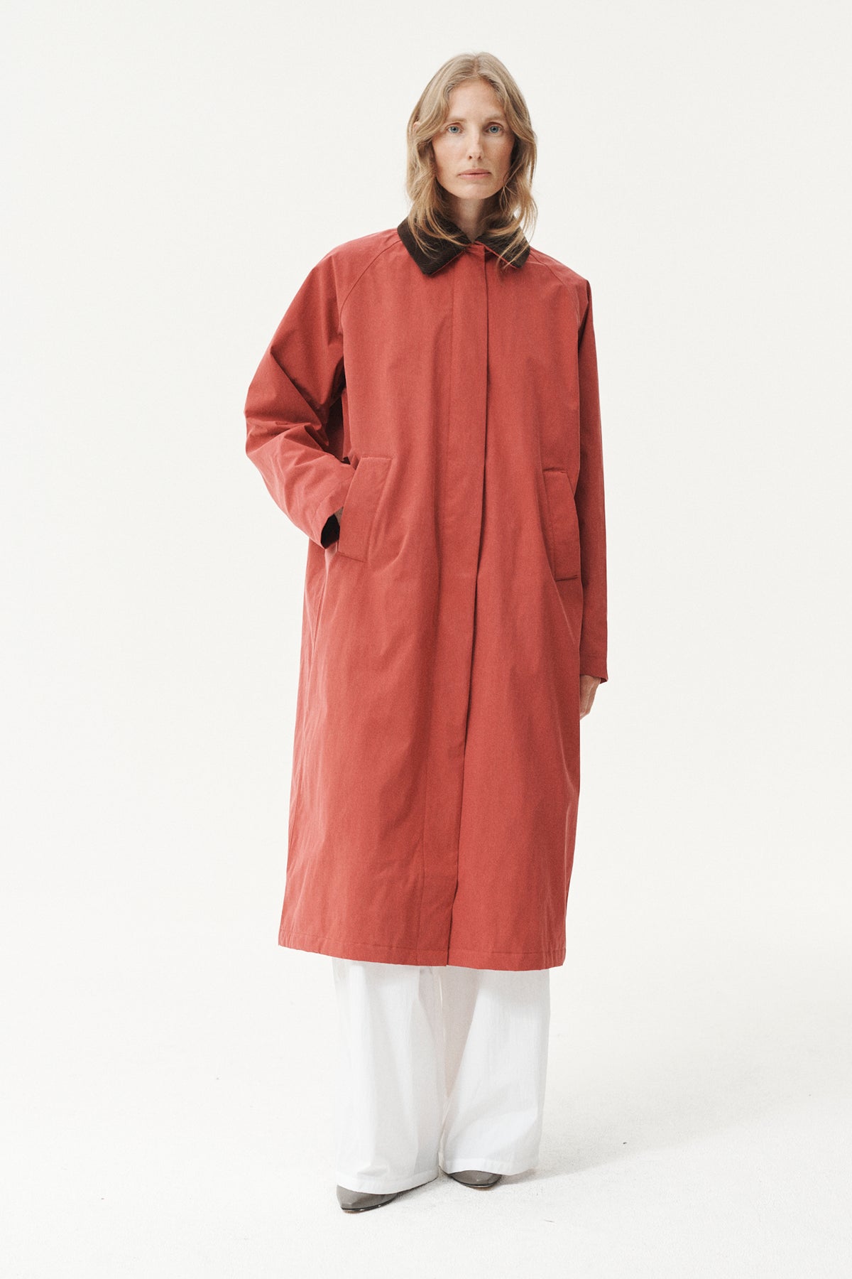 LONG COACH WASHED TENCEL WOMEN AW26 FADED CHERRY