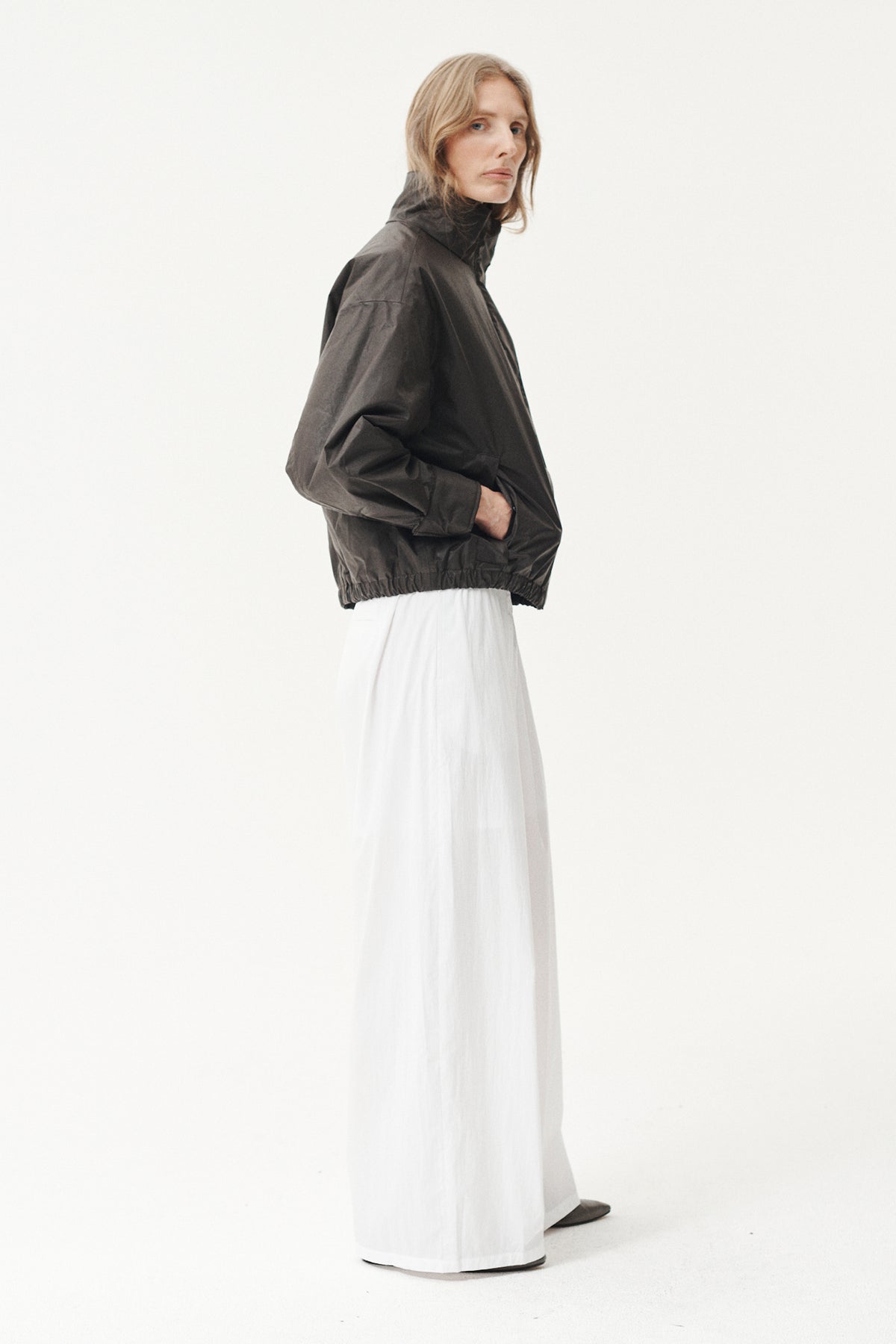 LIVA WAX AW26 DARK BROWN