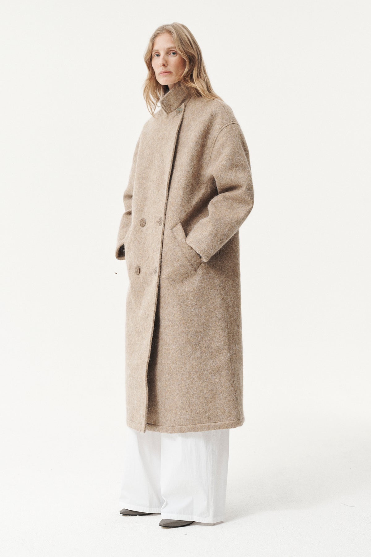 BB OVERCOAT AW26 CAMEL